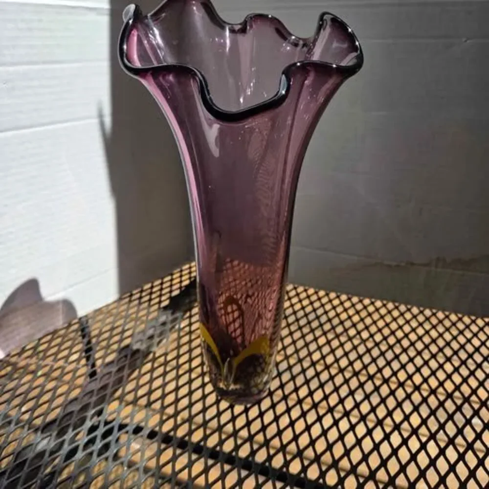 Ruffled edge Polish 24% crystal vase